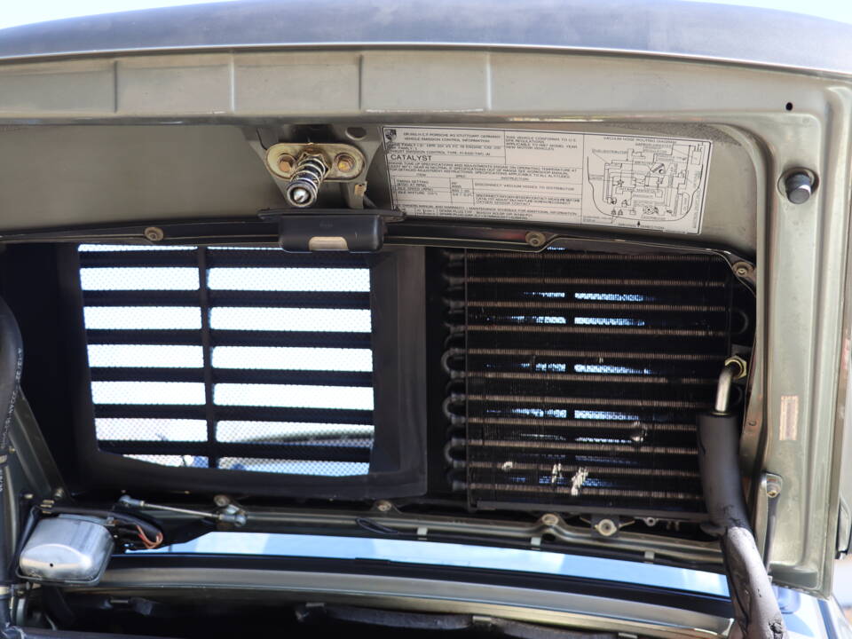 Imagen 44/52 de Porsche 911 Turbo 3.3 (1987)