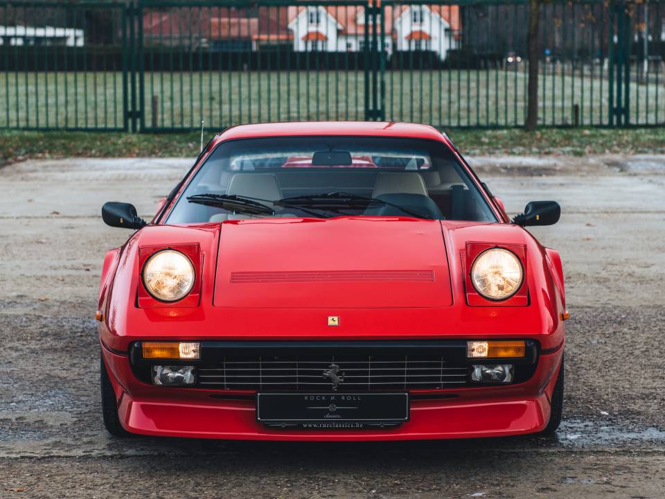 Image 6/48 of Ferrari 308 GTB Quattrovalvole (1985)