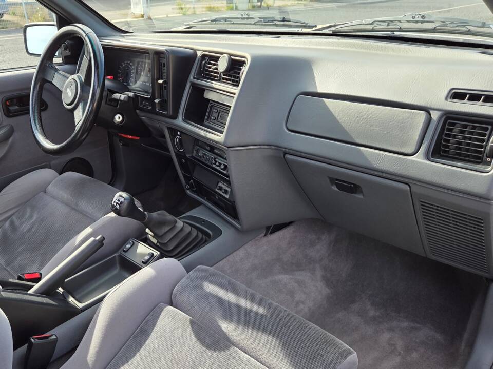 Image 30/33 of Ford Sierra 2.0i Cosworth (1988)