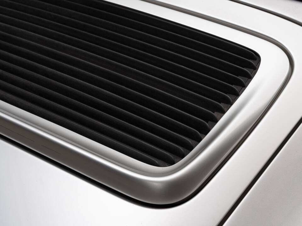 Image 20/41 de Porsche 911 Carrera 2 (1992)
