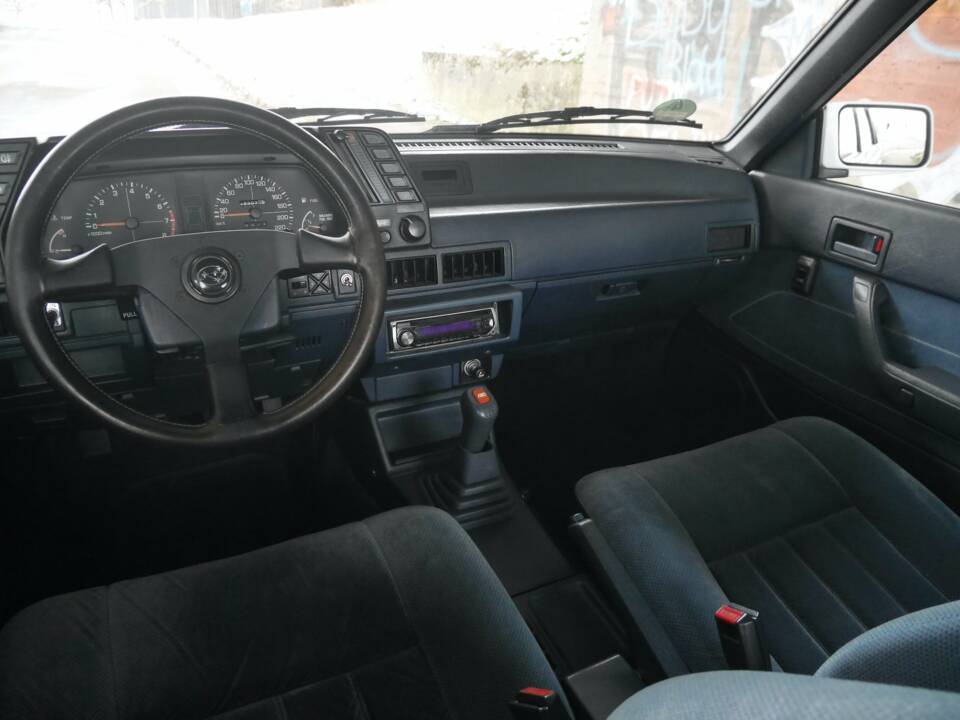 Image 22/30 of Subaru 1800 (1987)