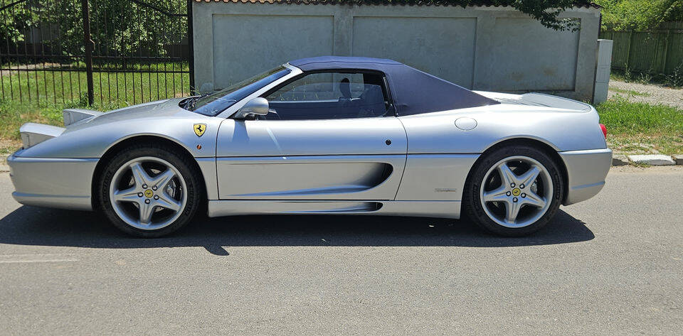 Image 6/8 of Ferrari F 355 Spider (1999)