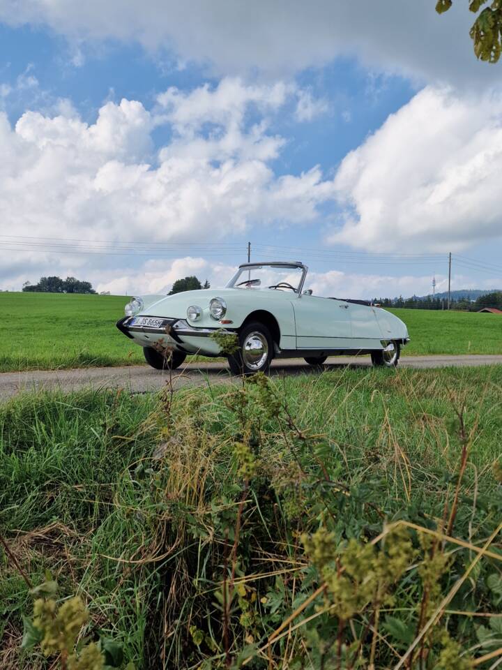 Image 2/153 of Citroën DS 19 Usine (1965)