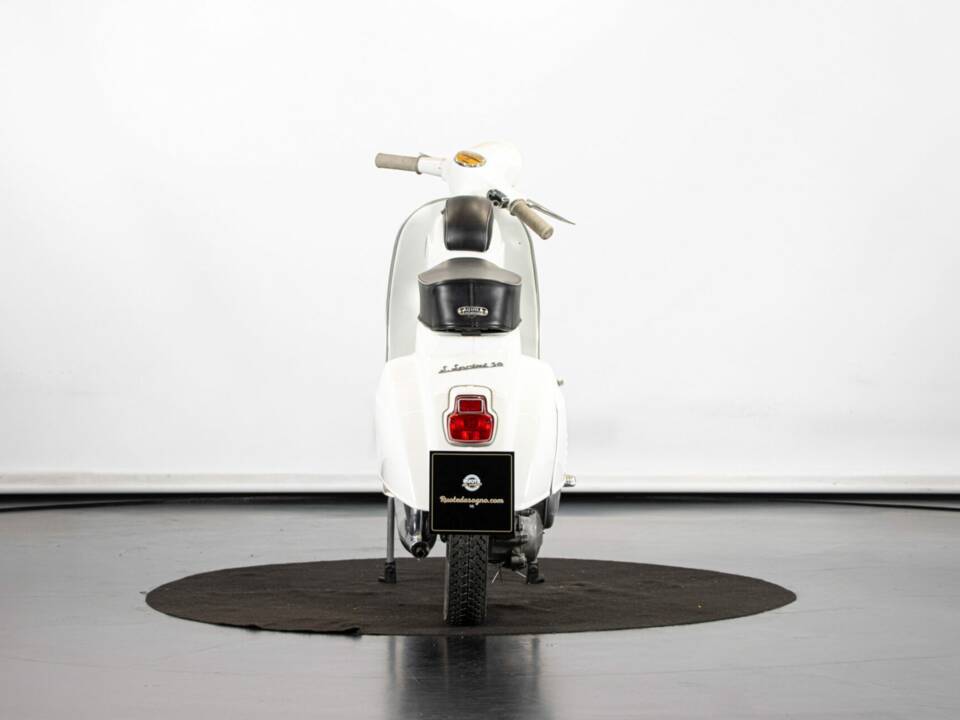 Immagine 3/50 di Piaggio Vespa 50 SS (1966)