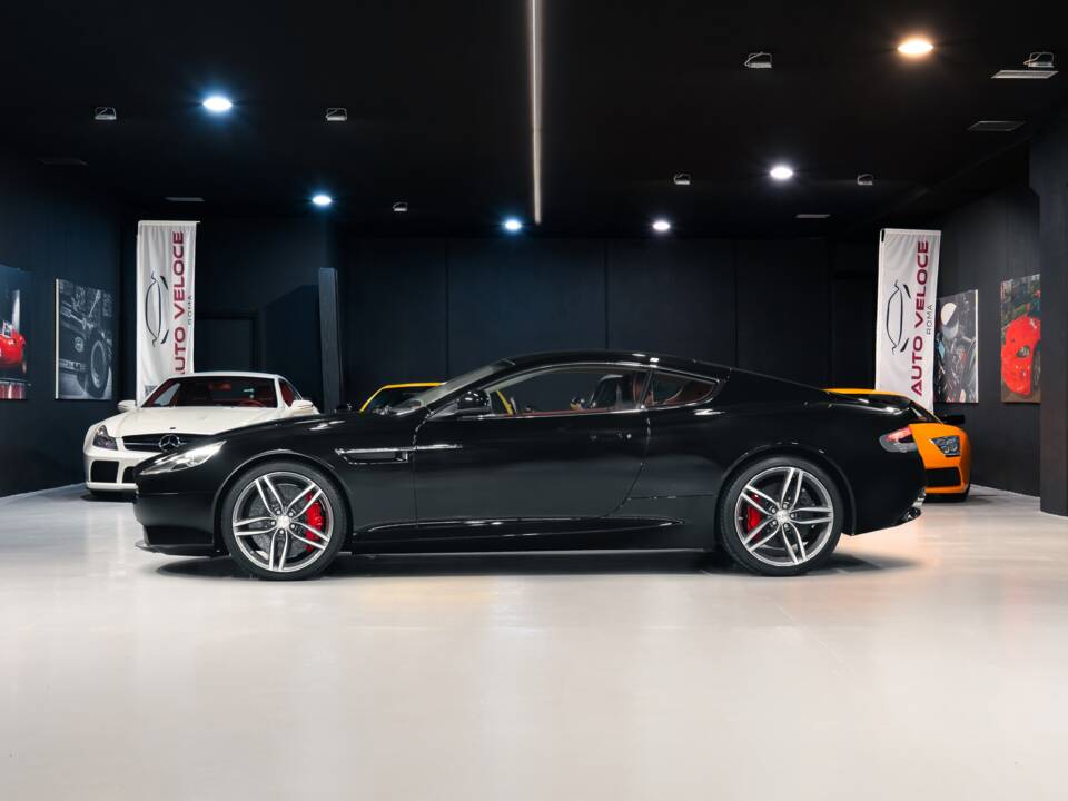 Image 2/38 of Aston Martin Virage (2012)