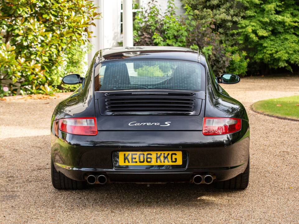 Immagine 7/37 di Porsche 911 Carrera S (2006)