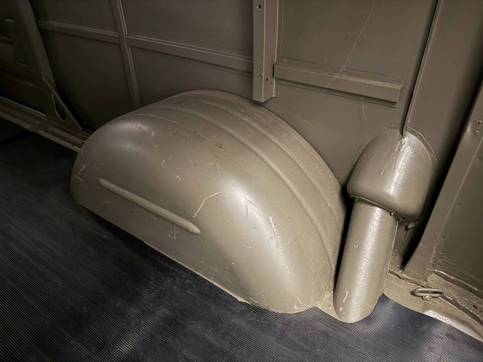 Image 15/18 of Ford Taunus Transit 1250 (1986)