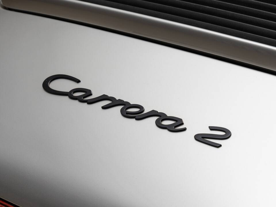Image 19/41 de Porsche 911 Carrera 2 (1992)