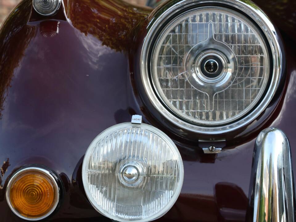 Immagine 33/50 di Jaguar XK 150 SE DHC (1958)