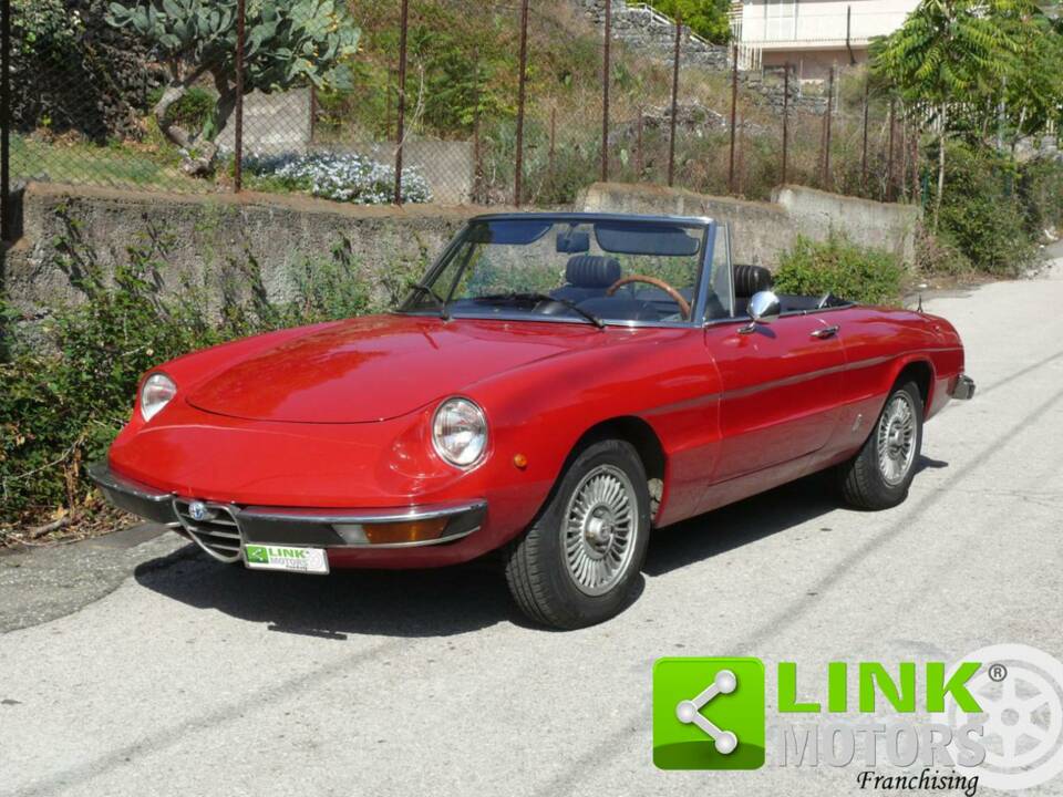 Image 2/10 of Alfa Romeo Spider 1300 (1974)