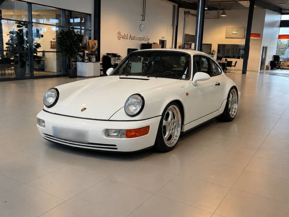 Image 1/8 of Porsche 911 Carrera 4 (1989)