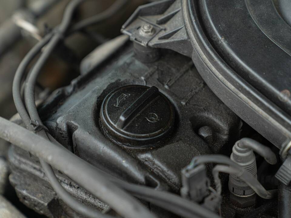 Image 44/50 of Mercedes-Benz 190 E 1.8 (1991)