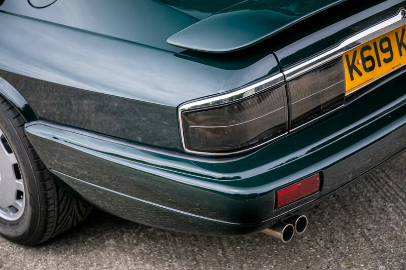 Image 32/45 de Jaguar XJRS 6.0 (1993)