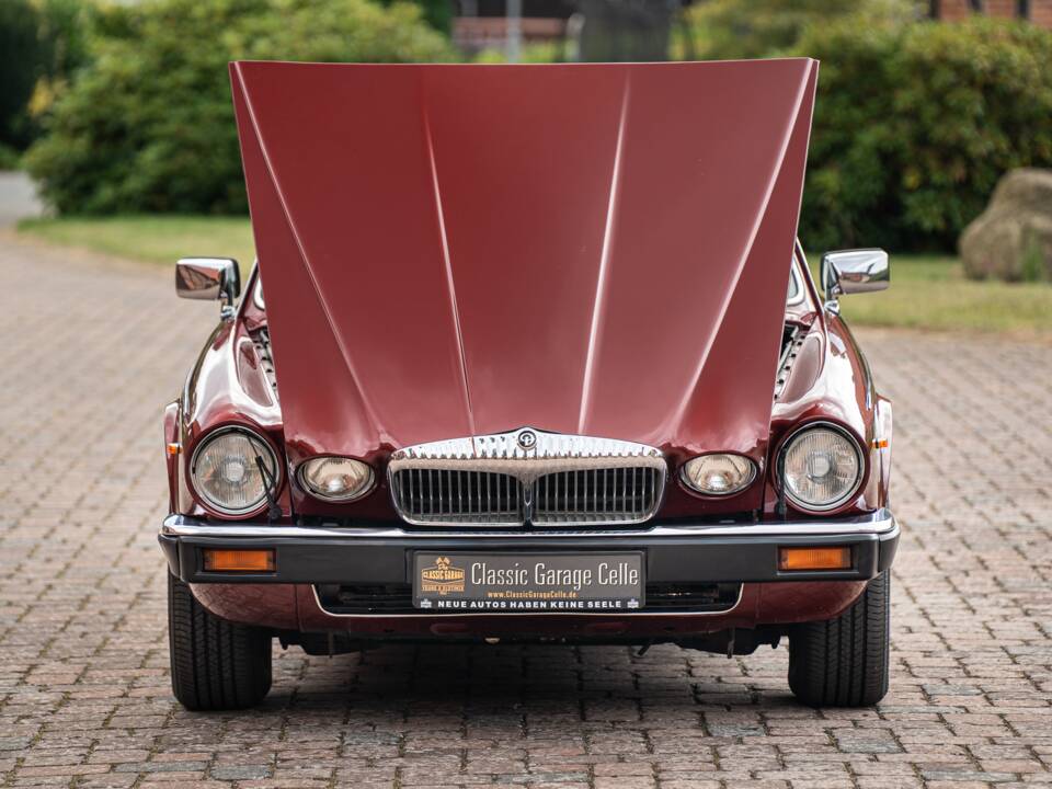 Bild 7/46 von Jaguar XJ 12 (1991)