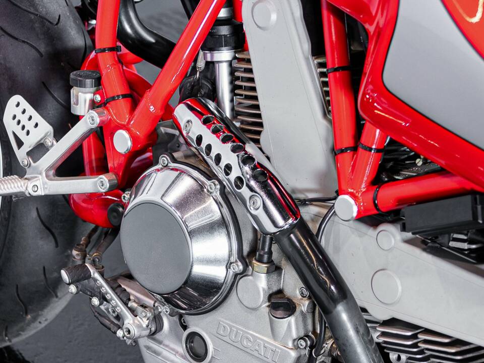 Bild 13/46 von Ducati DUMMY (2002)