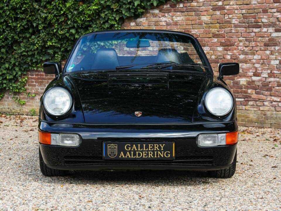 Image 33/50 de Porsche 911 Carrera 2 (1991)