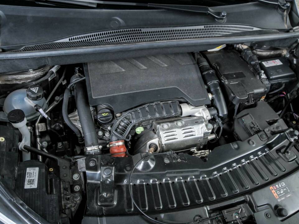 Image 43/50 de Opel Crossland X 1.2 Turbo (2020)