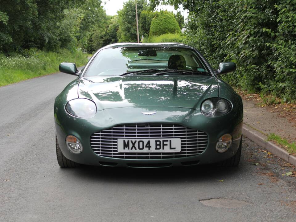 Image 2/17 of Aston Martin DB 7 Zagato (2004)