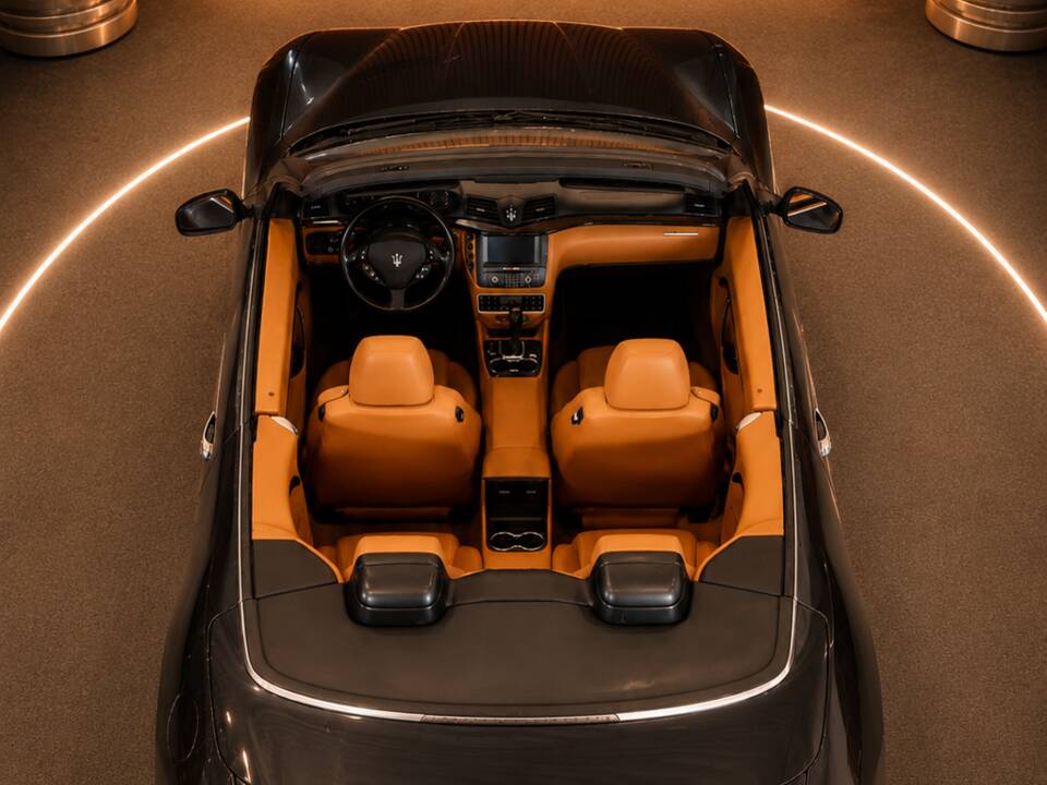 Bild 16/59 von Maserati GranCabrio 4.7 (2010)
