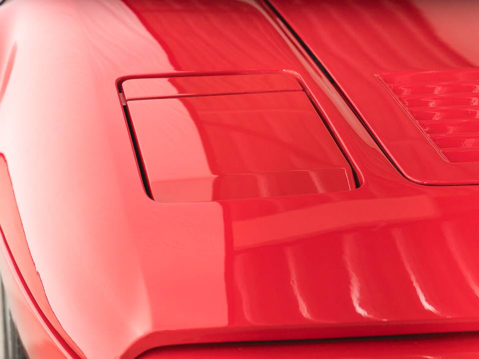 Afbeelding 22/32 van Ferrari 328 GTS (1985)