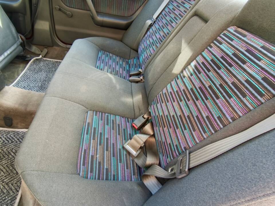 Image 3/8 of Mazda 323 1.6 16V (1993)