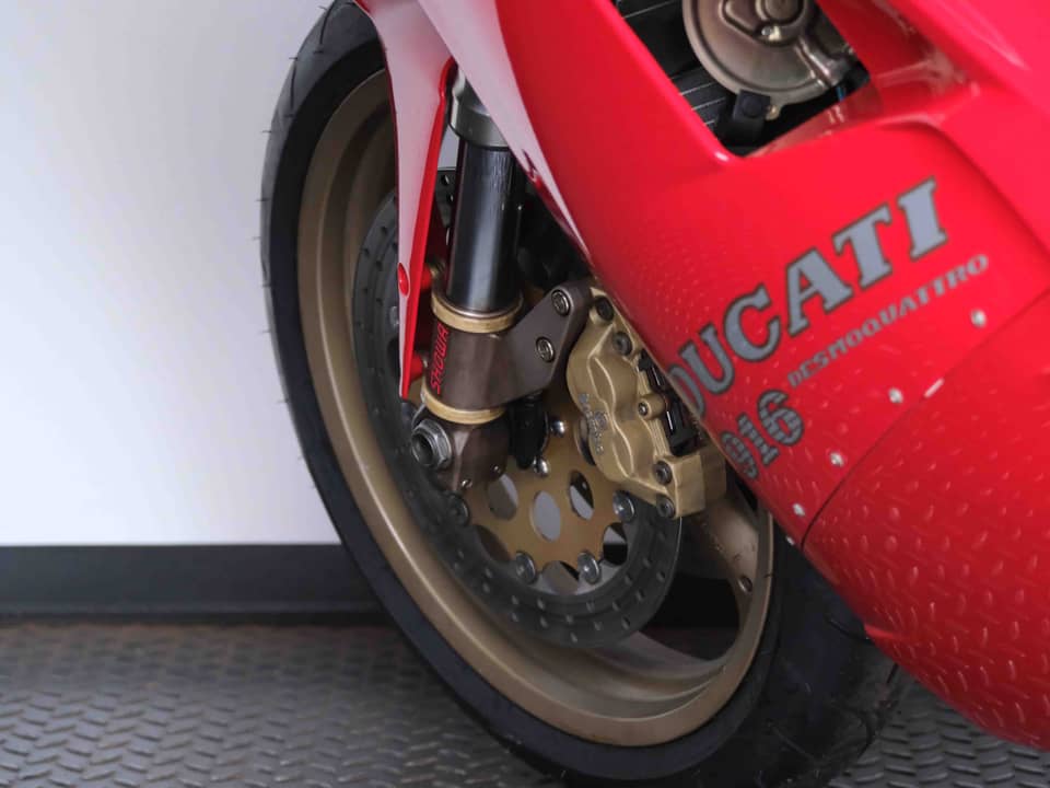 Bild 71/93 von Ducati 916 Strada (1994)
