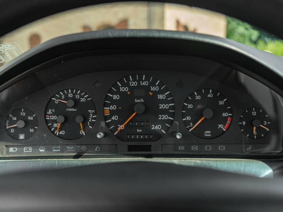 Bild 40/50 von Mercedes-Benz 300 SL (1990)
