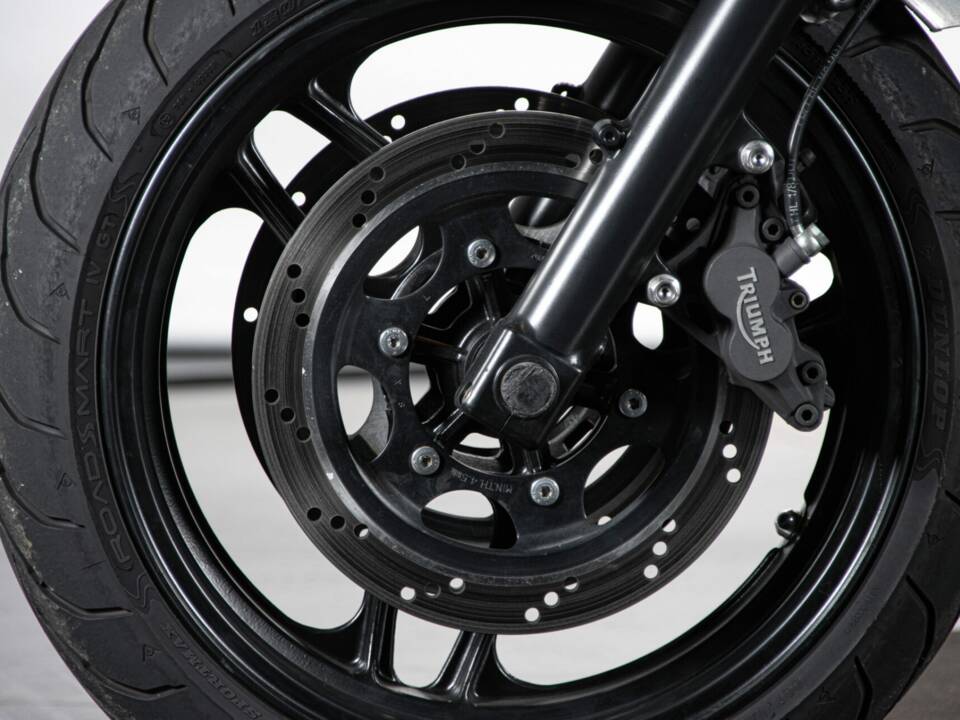 Immagine 37/50 di Triumph Trident 900 (1994)