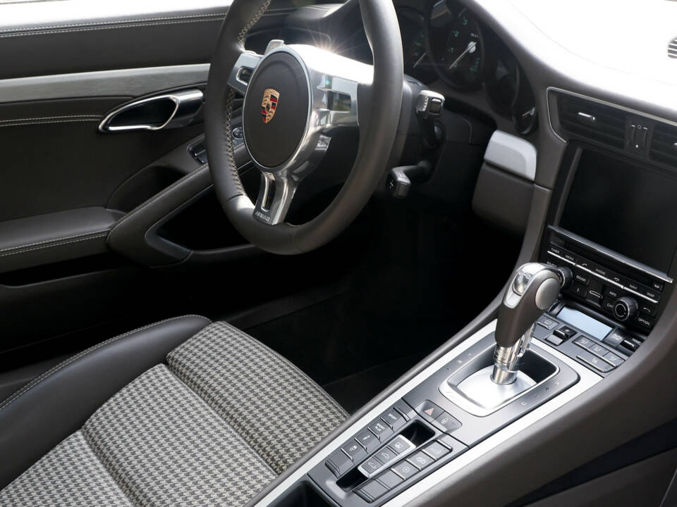 Image 37/43 de Porsche 911 Carrera S &quot;50 Jahre 911&quot; (2013)
