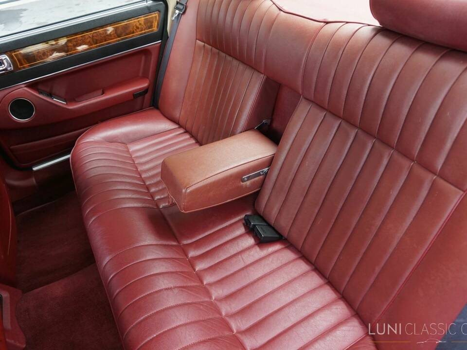 Image 47/61 de Jaguar Sovereign 3.6 (1987)