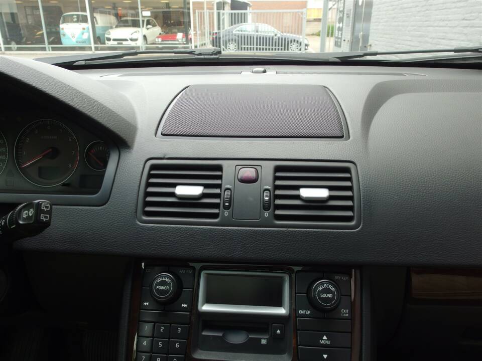 Bild 26/97 von Volvo XC90 V8 (2005)