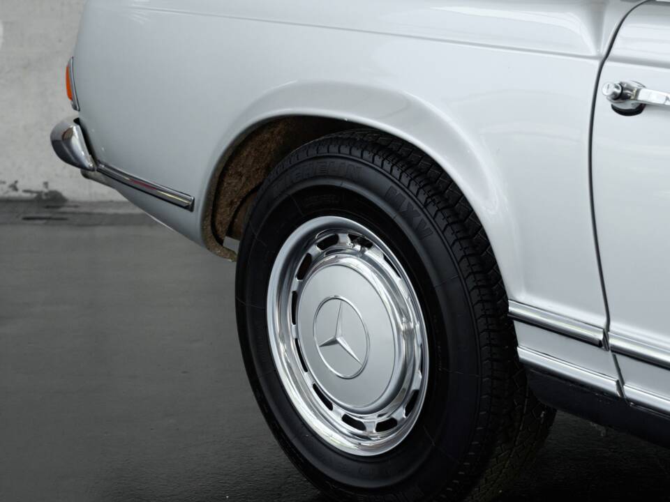 Image 29/50 de Mercedes-Benz 280 SL (1970)