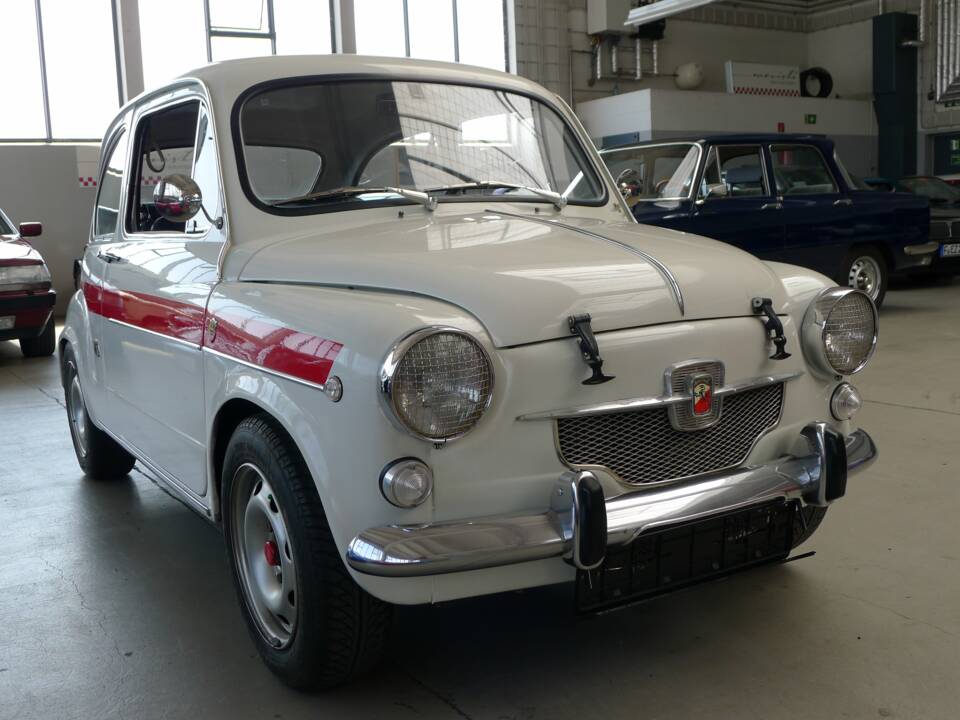 Image 28/29 of SEAT 600 D (1972)