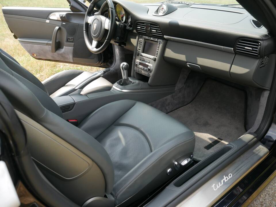 Bild 17/50 von Porsche 911 Turbo (2008)