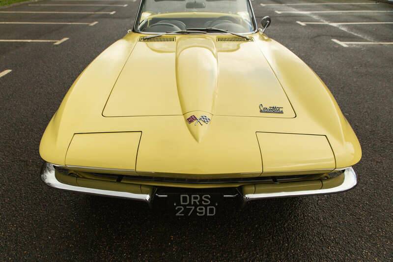 Bild 35/50 von Chevrolet Corvette Sting Ray Convertible (1966)