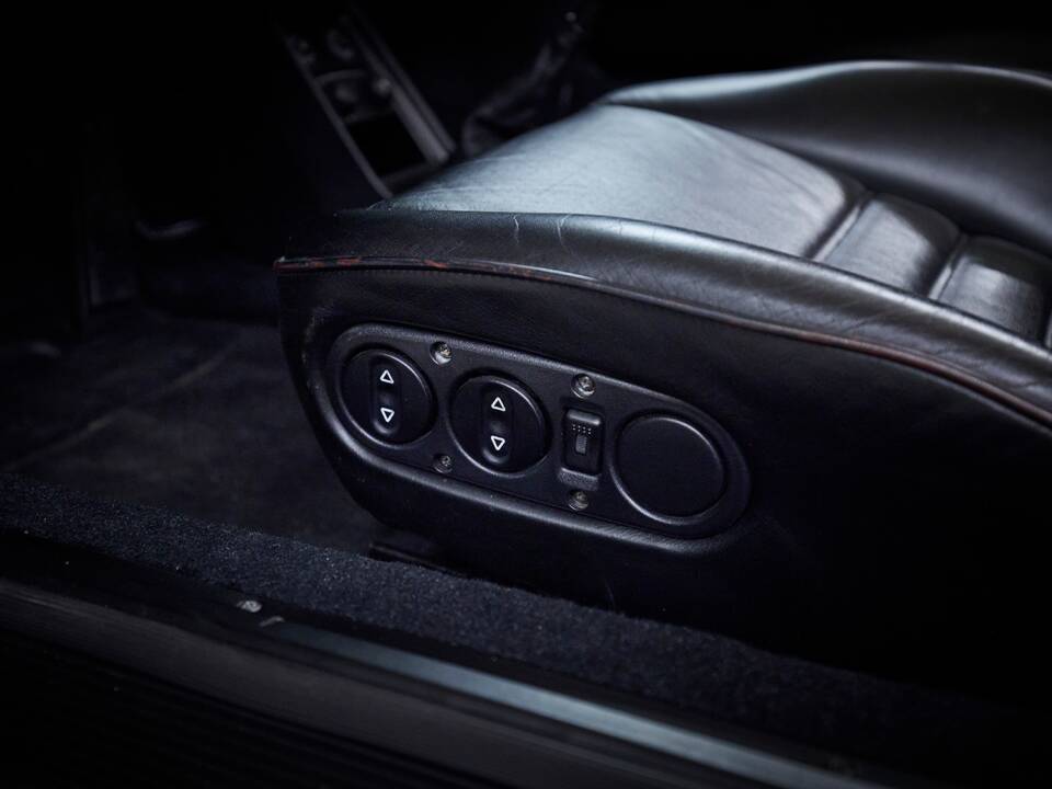 Immagine 68/96 di Porsche 911 Speedster 3.2 (1989)