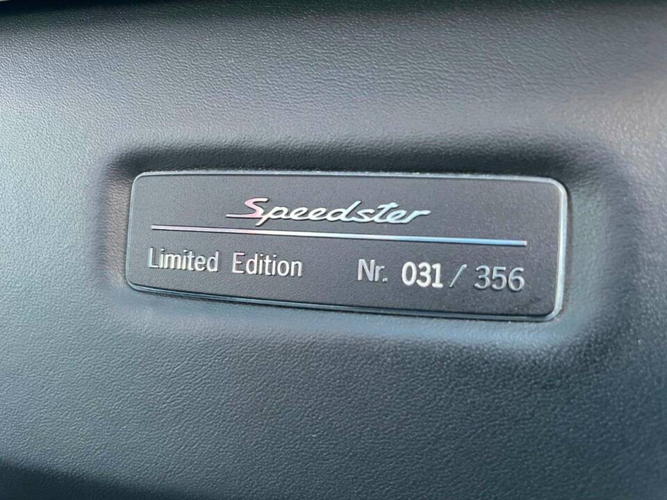 Image 16/20 of Porsche 911 Carrera 4 GTS (2011)