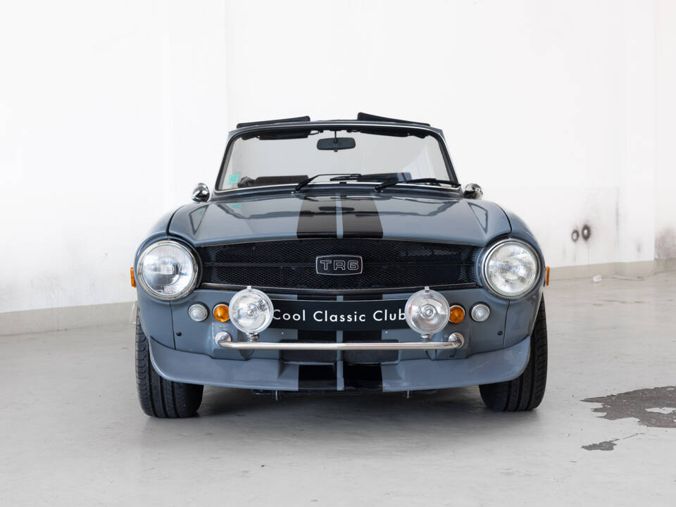 Imagen 2/28 de Triumph TR 6 (1975)