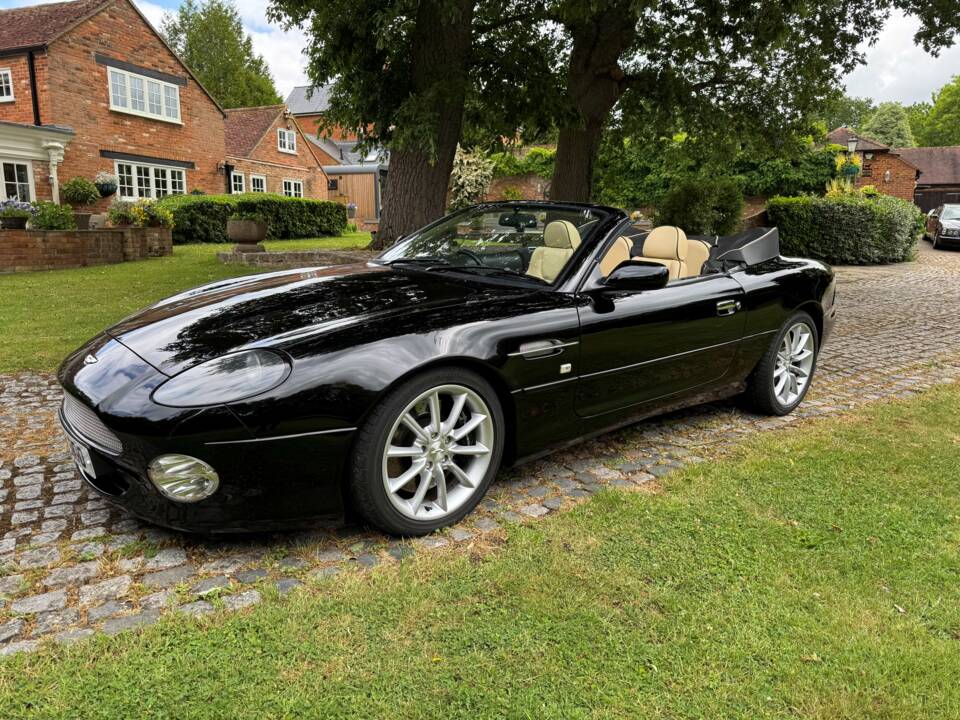 Image 1/30 de Aston Martin DB 7 Vantage Volante (2003)