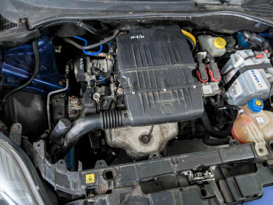 Bild 40/50 von FIAT Grande Punto 1.4 (2009)