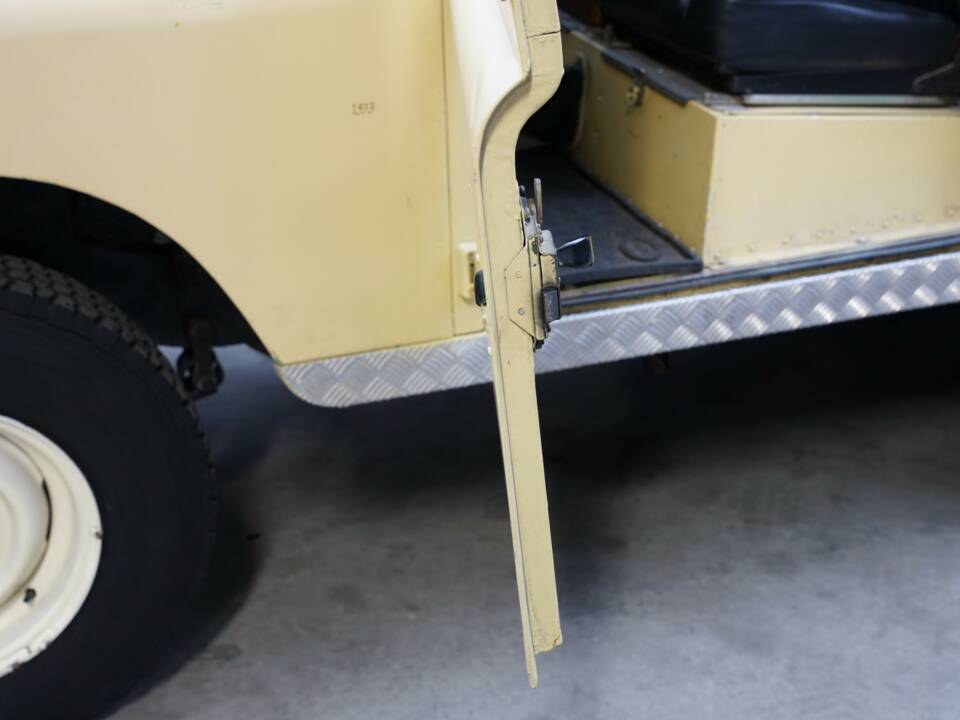 Image 17/50 of Land Rover 88 Lightweight (1973)