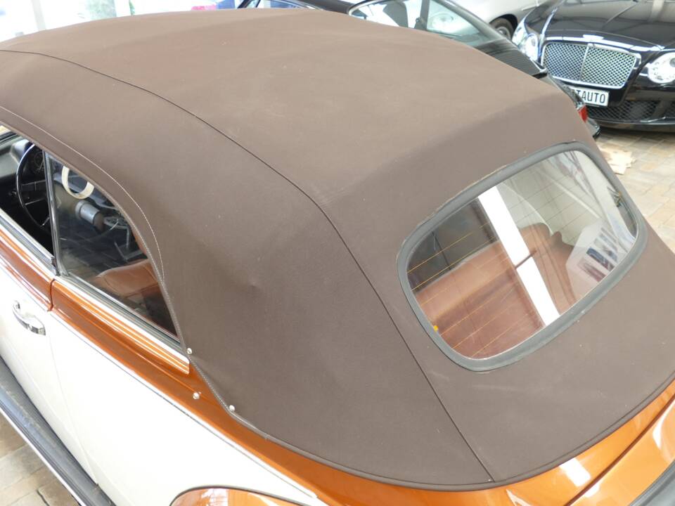 Image 6/24 de Volkswagen Kever 1303 LS (1978)