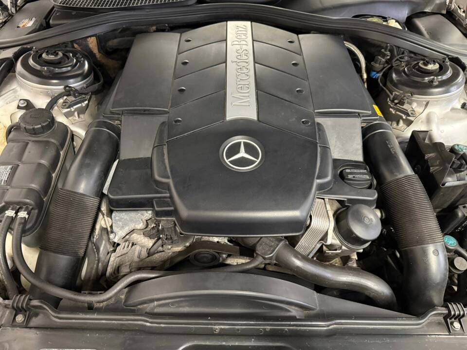 Bild 12/20 von Mercedes-Benz CL 500 (2002)