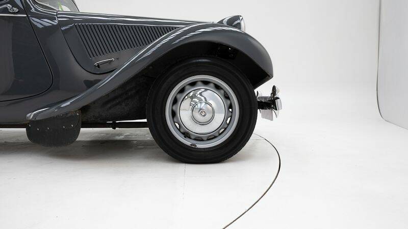 Image 10/15 de Citroën Traction Avant 11 BL (1950)