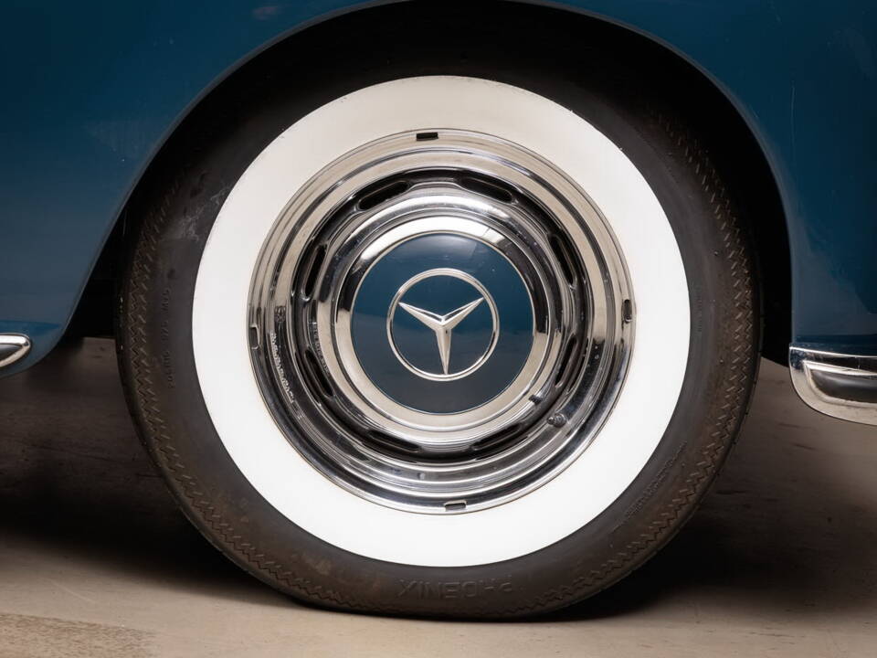 Bild 17/44 von Mercedes-Benz 300 S Cabriolet A (1953)