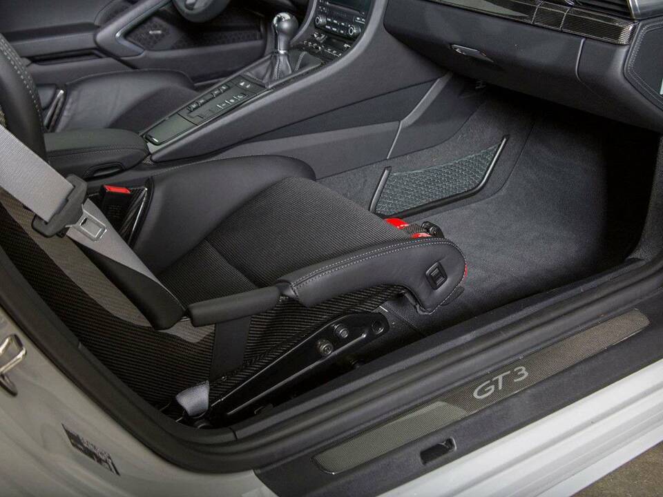 Image 25/25 de Porsche 911 GT3 Touring (2018)