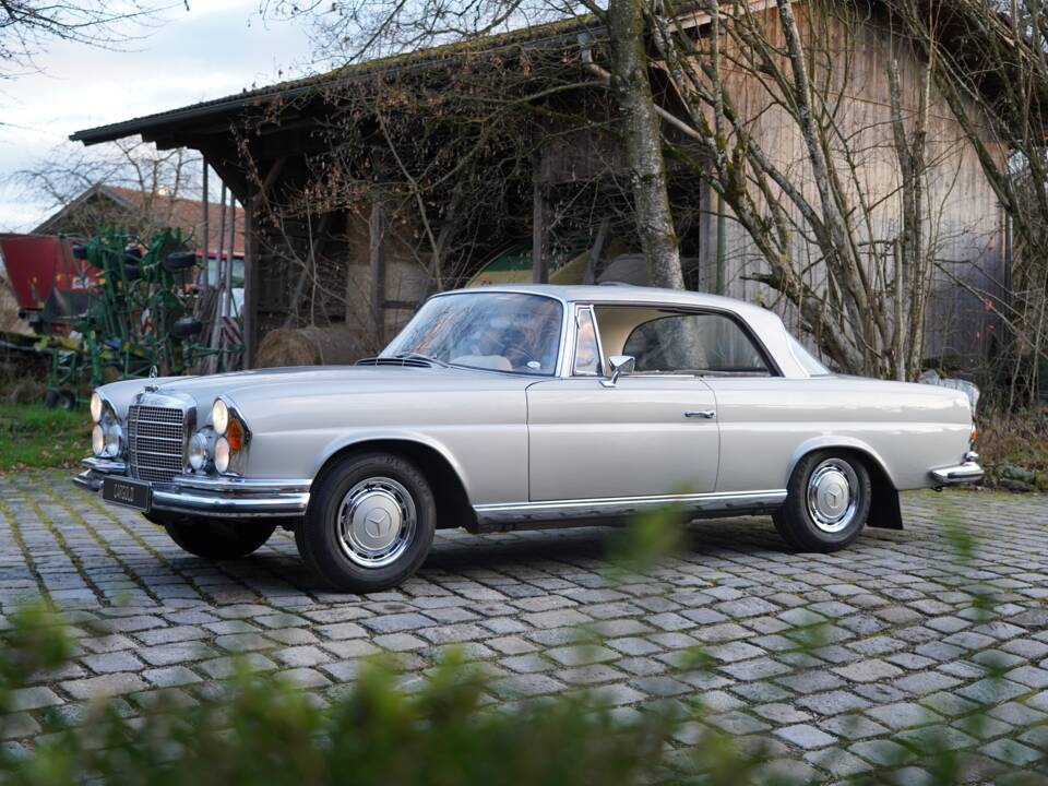 Image 7/14 de Mercedes-Benz 280 SE (1969)