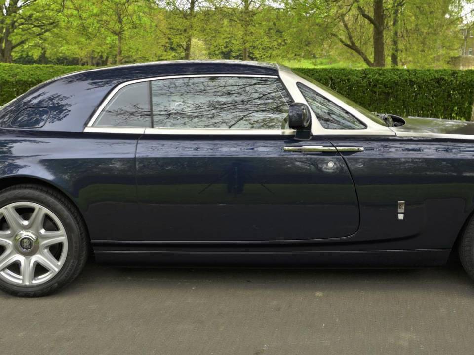 Bild 4/50 von Rolls-Royce Phantom Coupé (2012)