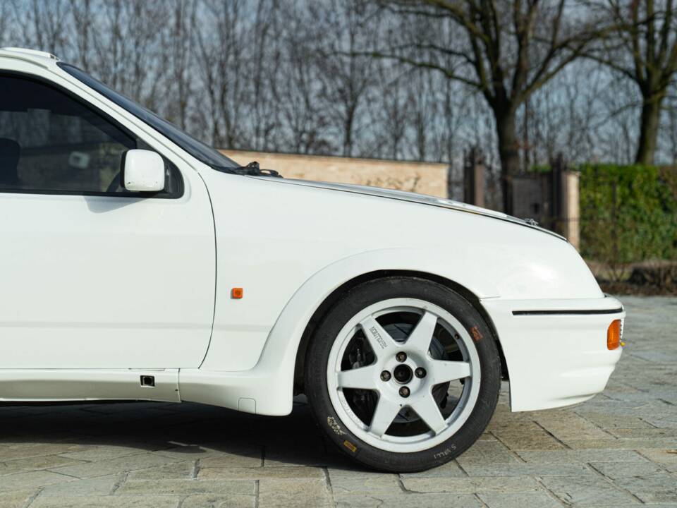 Image 22/50 of Ford Sierra RS Cosworth (1987)
