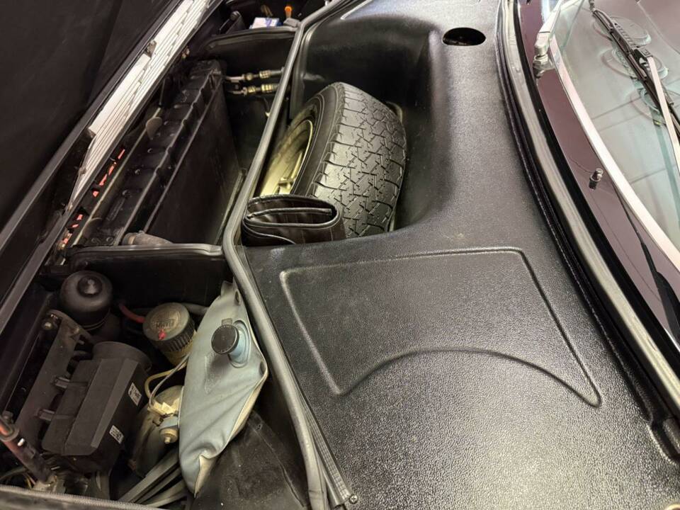 Image 37/50 of Ferrari Dino 208 GT4 (1980)